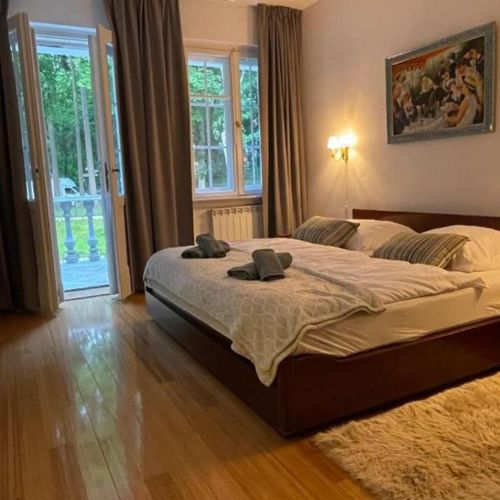 Apartament 2-osobowy z tarasem z 1 pomieszczeniem sypialnianym