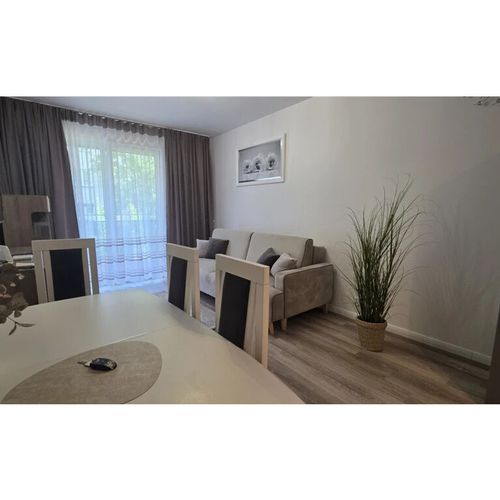 Apartament 4-osobowy z 2 pomieszczeniami sypialnianymi