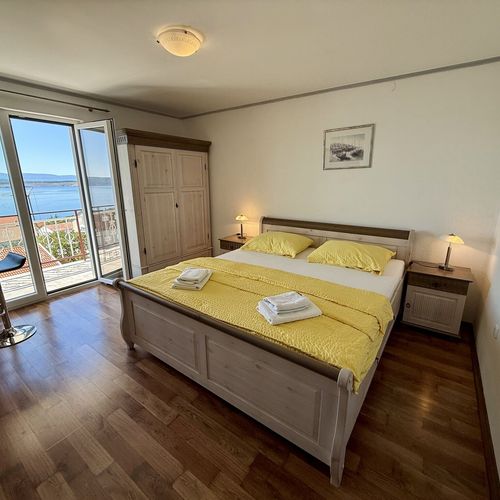 Apartament la etaj cu 1 camera pentru 2 pers.