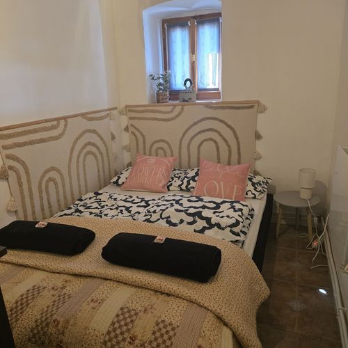 Întreaga unitate confort familial(ă) pentru 4 pers. (se inchirieaza doar integral) (se poate solicita pat suplimentar)