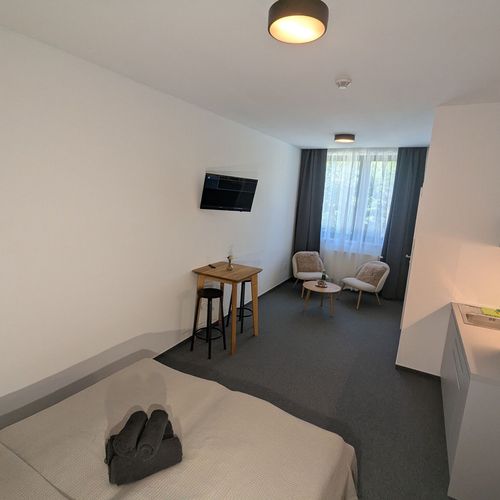 Apartament 2-osobowy na parterze z widokiem na ogród z 1 pomieszczeniem sypialnianym