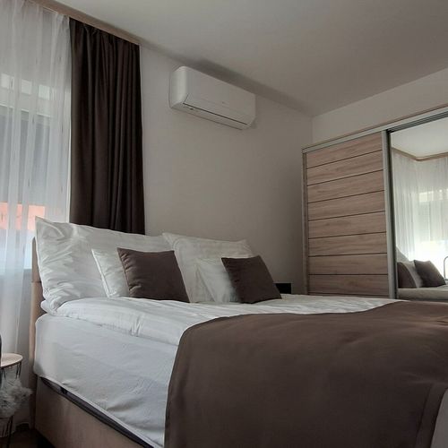 Apartament romantică la parter cu 1 camera pentru 2 pers. (se poate solicita pat suplimentar)