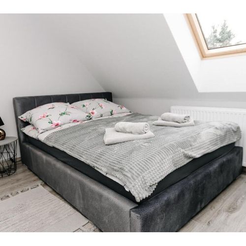 Apartament cu baie cu vedere spre oraș cu 3 camere pentru 6 pers.