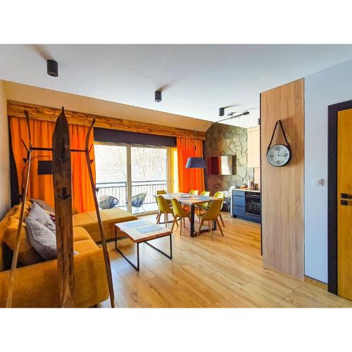Apartament 8-osobowy z 4 pomieszczeniami sypialnianymi