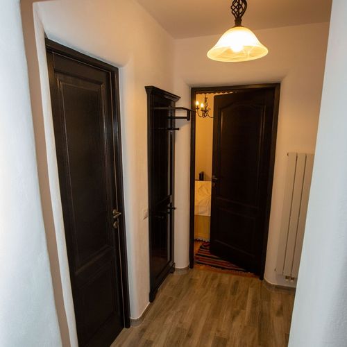 Apartament family cu vedere spre grădină cu 2 camere pentru 4 pers.
