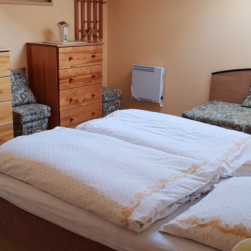 Rodinný Apartman pro 4 os. s 1 ložnicí s výhledem na hory (s možností přistýlky)