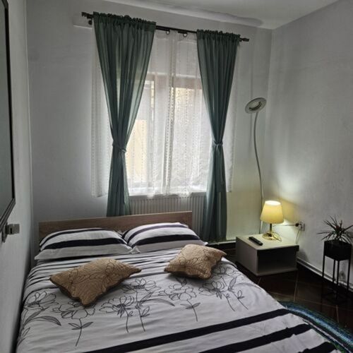 Casă de vacanță pentru 12 pers. (se inchirieaza doar integral)