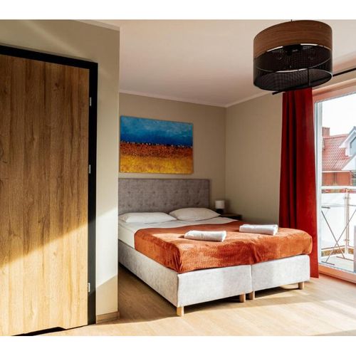 Camera dubla cu balcon cu chicinetă proprie