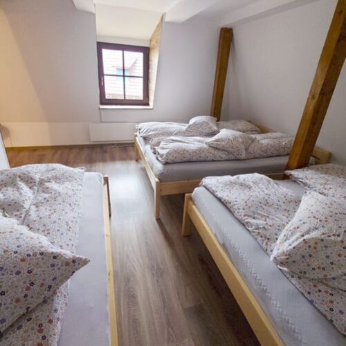 Casă de vacanță pentru 17 pers. (se inchirieaza doar integral)