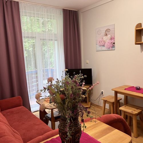 Apartament familial(ă) la etaj cu 1 camera pentru 2 pers. (se poate solicita pat suplimentar)
