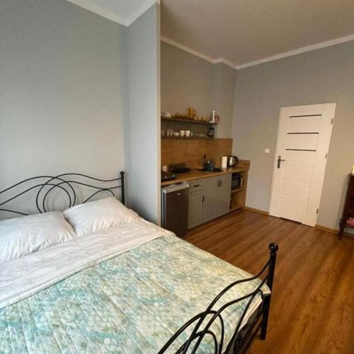 Apartament 3-osobowy z balkonem z łazienką z 2 pomieszczeniami sypialnianymi (możliwa dostawka)