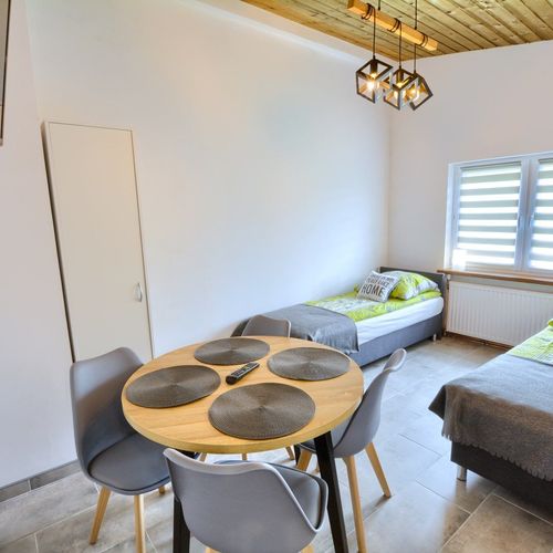 Apartament 4-osobowy na piętrze Studio