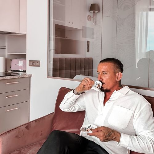 Apartament cu vedere spre lac cu 2 camere pentru 4 pers.