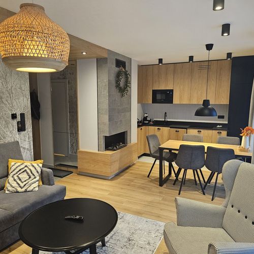 Apartament business cu vedere spre munte pentru 6 pers. (se inchirieaza doar integral)