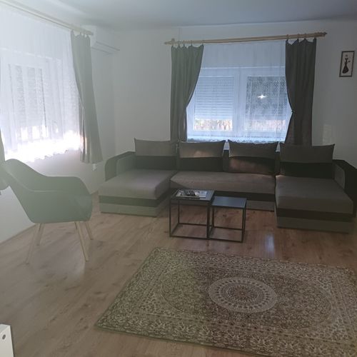 Pokój 2-osobowy na parterze z widokiem na ogród (możliwa dostawka)