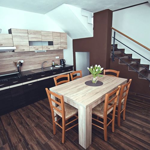 Apartament 6-osobowy z prysznicem z aneksem kuchennym z 2 pomieszczeniami sypialnianymi