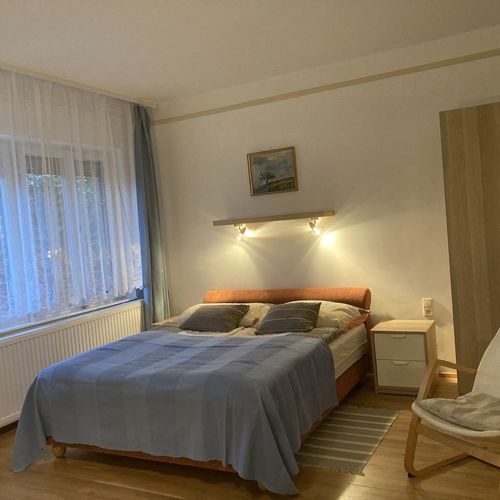 Apartament confort cu cadă cu 1 camera pentru 2 pers. (se poate solicita pat suplimentar)
