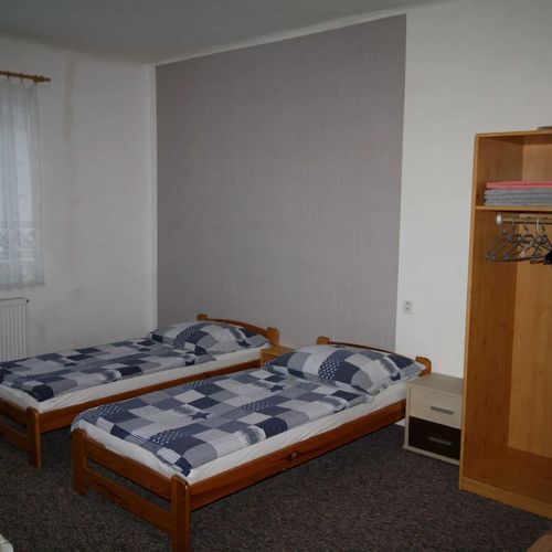 Apartman se sprchou s vlastní kuchyňkou pro 7 os. se 2 ložnicemi (s možností přistýlky)