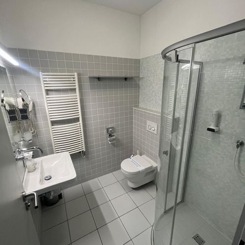 Pokoj s koupelnou s klimatizací pro 1 os.