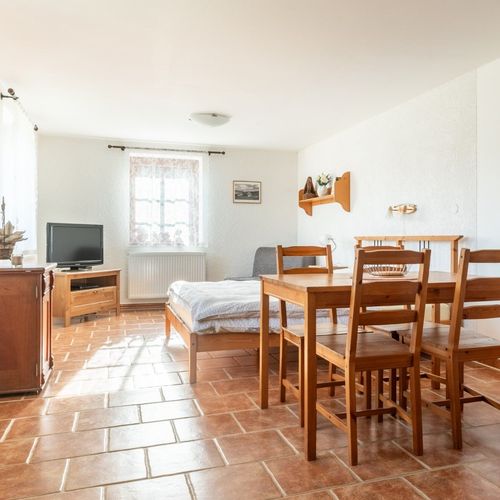 Apartman se sprchou s vlastní kuchyňkou s manželskou postelí s 1 ložnicí (s možností přistýlky)