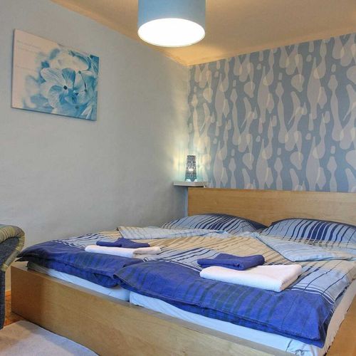 Apartament cu duș cu chicinetă proprie cu 1 camera pentru 2 pers. (se poate solicita pat suplimentar)