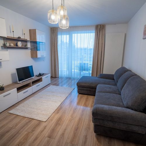 Apartament deluxe la etaj cu 2 camere pentru 4 pers.