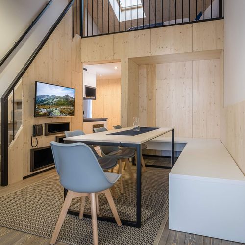 Apartament pentru 8 pers. (se inchirieaza doar integral)