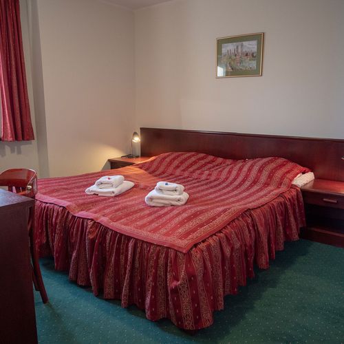 Apartament 4-osobowy z tarasem z widokiem na morze z 2 pomieszczeniami sypialnianymi