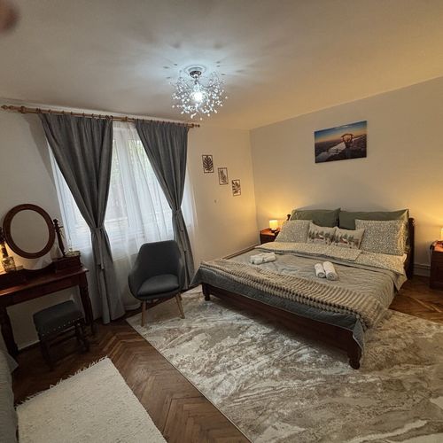 Întreaga unitate familial(ă) cu panoramă pentru 7 pers. (se inchirieaza doar integral)