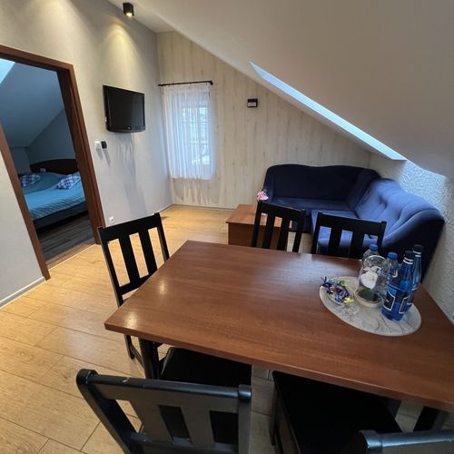 Apartament 6-osobowy na piętrze z tarasem z 3 pomieszczeniami sypialnianymi
