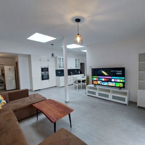 Apartman s klimatizací s terasou pro 6 os. se 3 ložnicemi