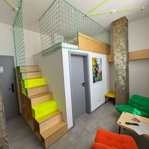 Design Pokoj s koupelnou s manželskou postelí