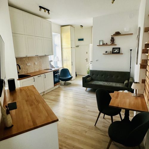 Apartament deluxe la parter pentru 3 pers. (se inchirieaza doar integral)