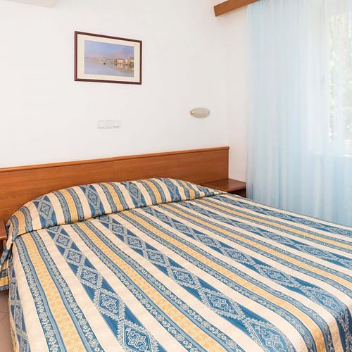 Apartament pentru 5 pers. (se inchirieaza doar integral)