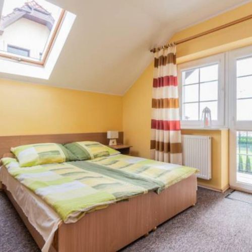 Camera twin la etaj cu balcon
