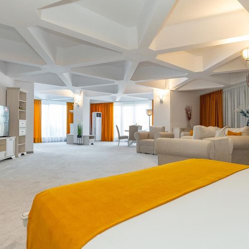 Penthouse open space cu Jacuzzi pe terasa si vedere la mare etajul 9*