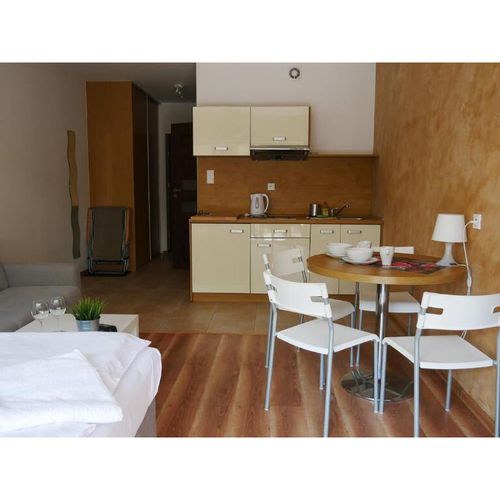 Apartament 4-osobowy z 1 pomieszczeniem sypialnianym