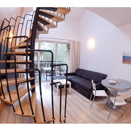 Apartament 6-osobowy z balkonem z balkonem z 2 pomieszczeniami sypialnianymi
