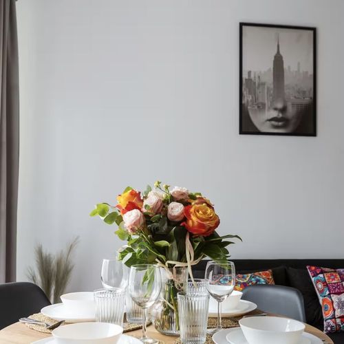 Apartament cu aer condiționat cu chicinetă proprie cu 2 camere pentru 4 pers.