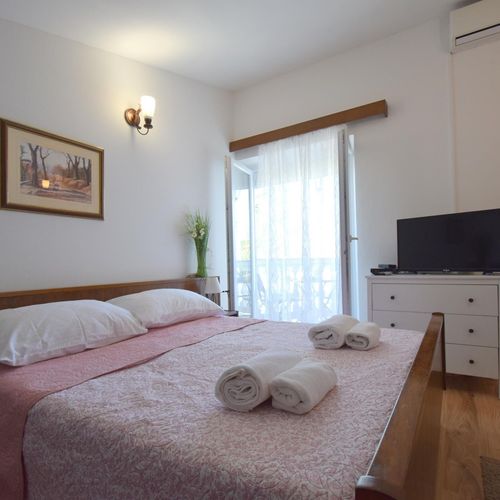Apartament 2-osobowy z klimatyzacją z tarasem z 1 pomieszczeniem sypialnianym AS-19408-c