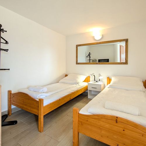 Apartament bronze la parter cu 1 camera pentru 2 pers.