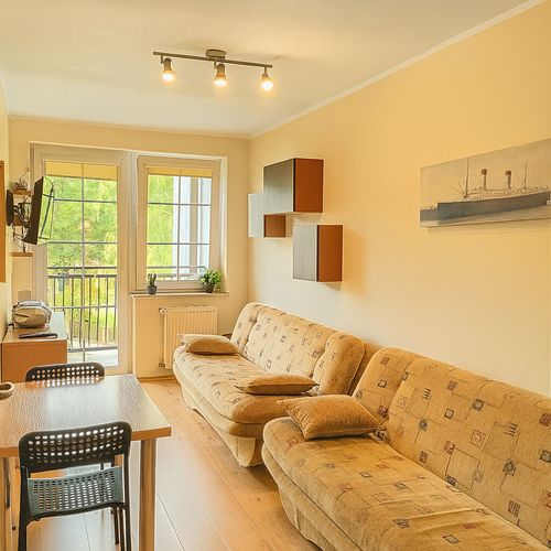 Apartament family cu chicinetă proprie cu 2 camere pentru 8 pers.
