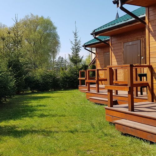 Cabană cu balcon cu baie pentru 2 pers. (se inchirieaza doar integral)