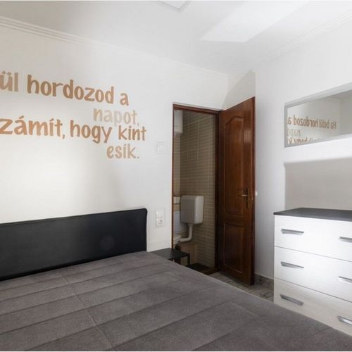 Apartament 2-osobowy na parterze tV z płaskim ekranem z 1 pomieszczeniem sypialnianym