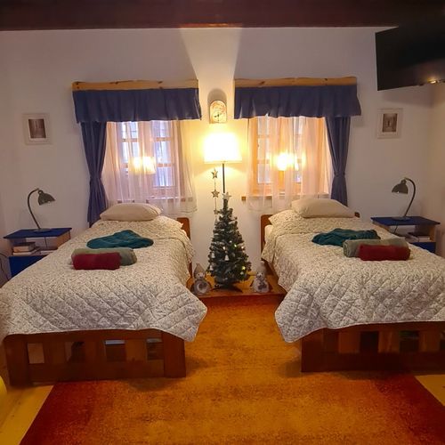 Casa rustică gold întreaga unitate pentru 4 pers. (se inchirieaza doar integral)