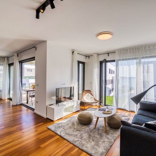 Apartament 4-osobowy na piętrze z widokiem na morze z 2 pomieszczeniami sypialnianymi