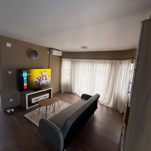 Apartament la etaj tV cu ecran plat cu 2 camere pentru 4 pers.