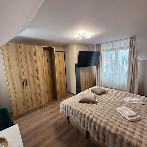 Apartament la etaj tV cu ecran plat cu 2 camere pentru 4 pers.