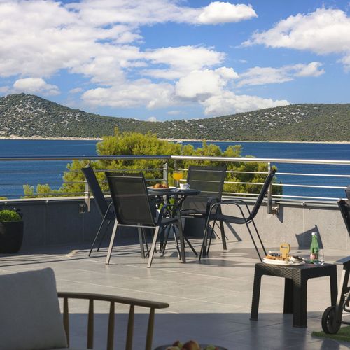 Suita premium cu balcon cu 2 camere pentru 4 pers.