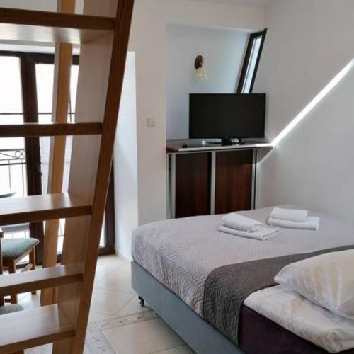 Pokój 3-osobowy z balkonem z antresolą